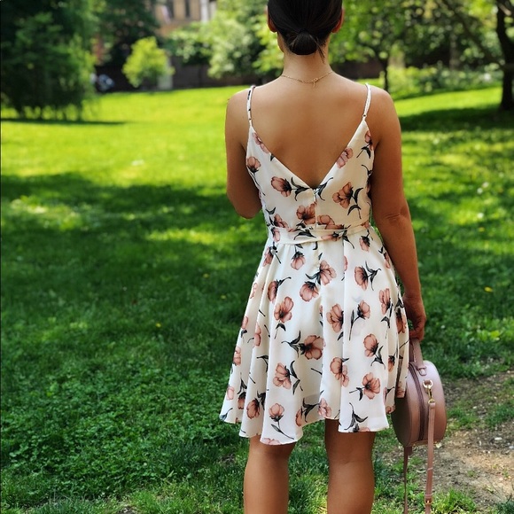 🆕Mallory Cream & Pink Floral Dress - Picture 7 of 8